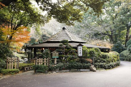 Hotel New Otani Tokyo The Main - Image 12
