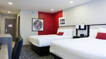 Habitación, 2 camas Queen size, para no fumadores | Escritorio, espacio para trabajar con laptop y cortinas blackout