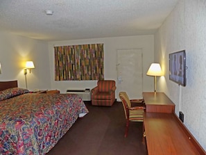 Room, 1 King Bed | Blackout drapes, free WiFi