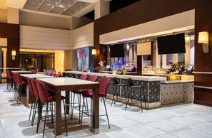 Bar (on property) - Hilton Fairfax (Fairfax)