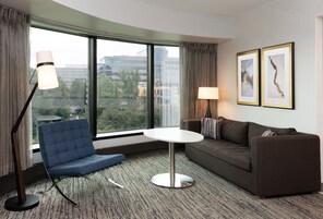 Quarto, 2 camas Queen, cozinha americana (Panoramic) | Roupas de cama premium, camas com colchões pillow-top