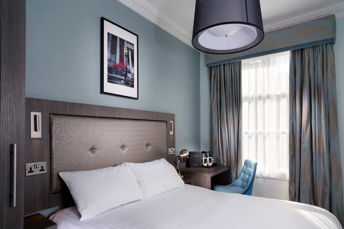 In-room safe, desk, iron/ironing board, free WiFi