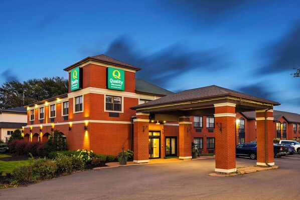 Exterior - Quality Inn & Suites Garden of the Gulf (Summerside)