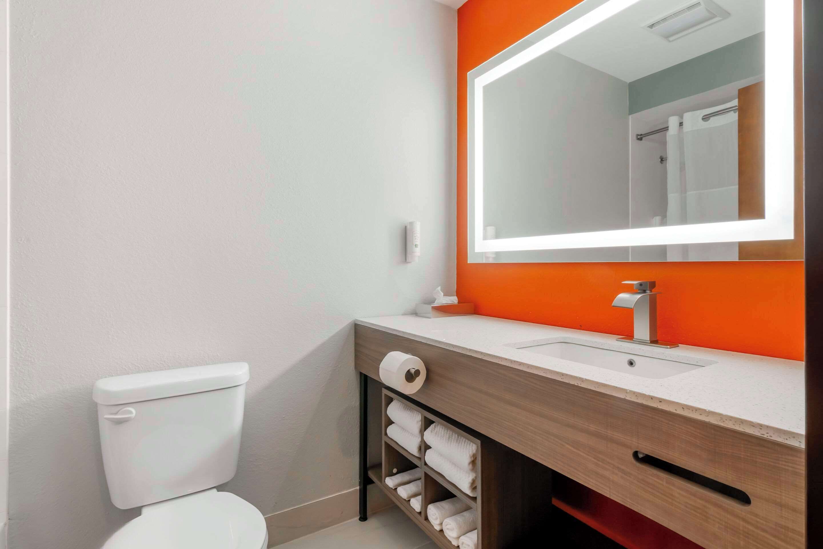 egyptian cotton sheets, premium bedding, pillow-top beds, desk