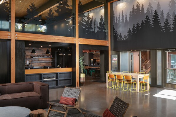 Lobby - Waypoint Hotel (Bend)