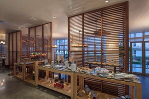 Daily buffet breakfast (TRY 850 per person)