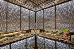 Daily buffet breakfast (TRY 850 per person)