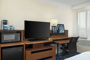 Literie de qualité supérieure, coffres-forts dans les chambres, bureau