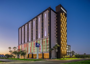 DoubleTree by Hilton Laredo