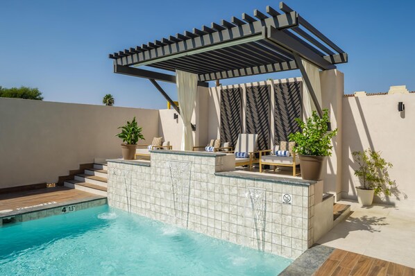 Pool - DoubleTree by Hilton Laredo (Laredo)