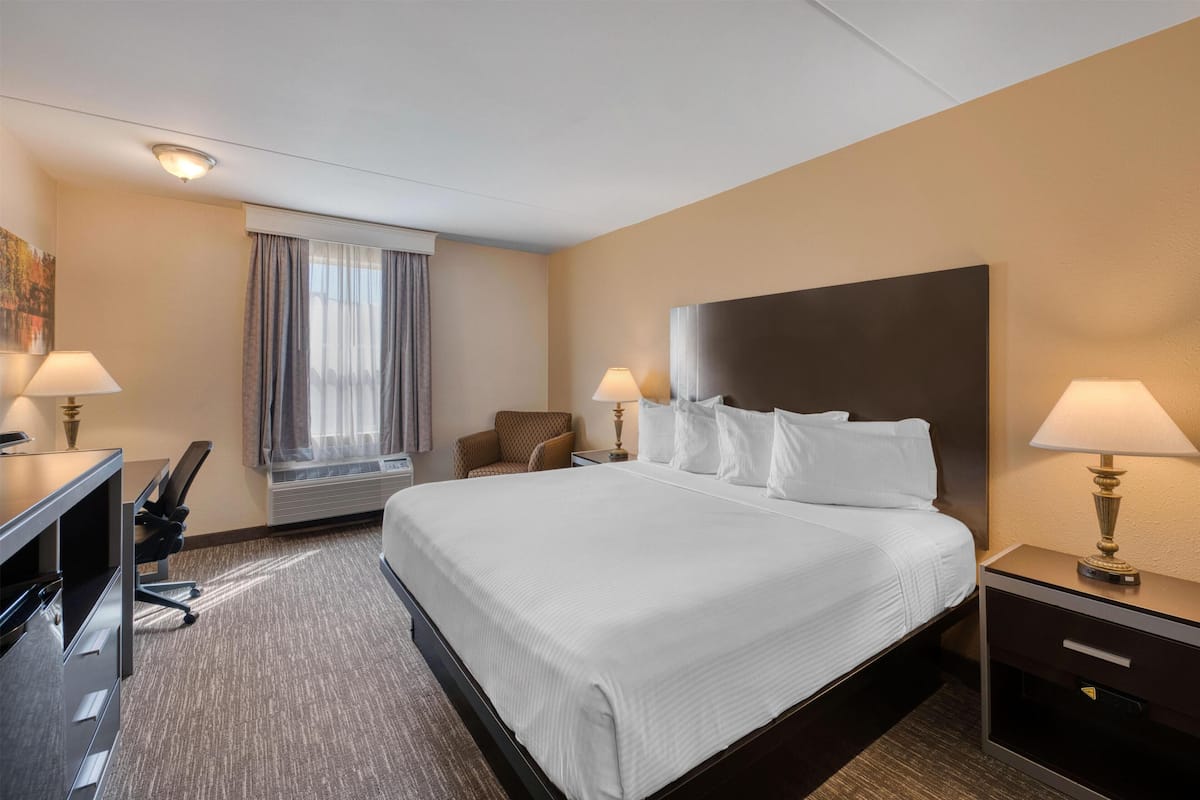 In-room safe, desk, laptop workspace, iron/ironing board