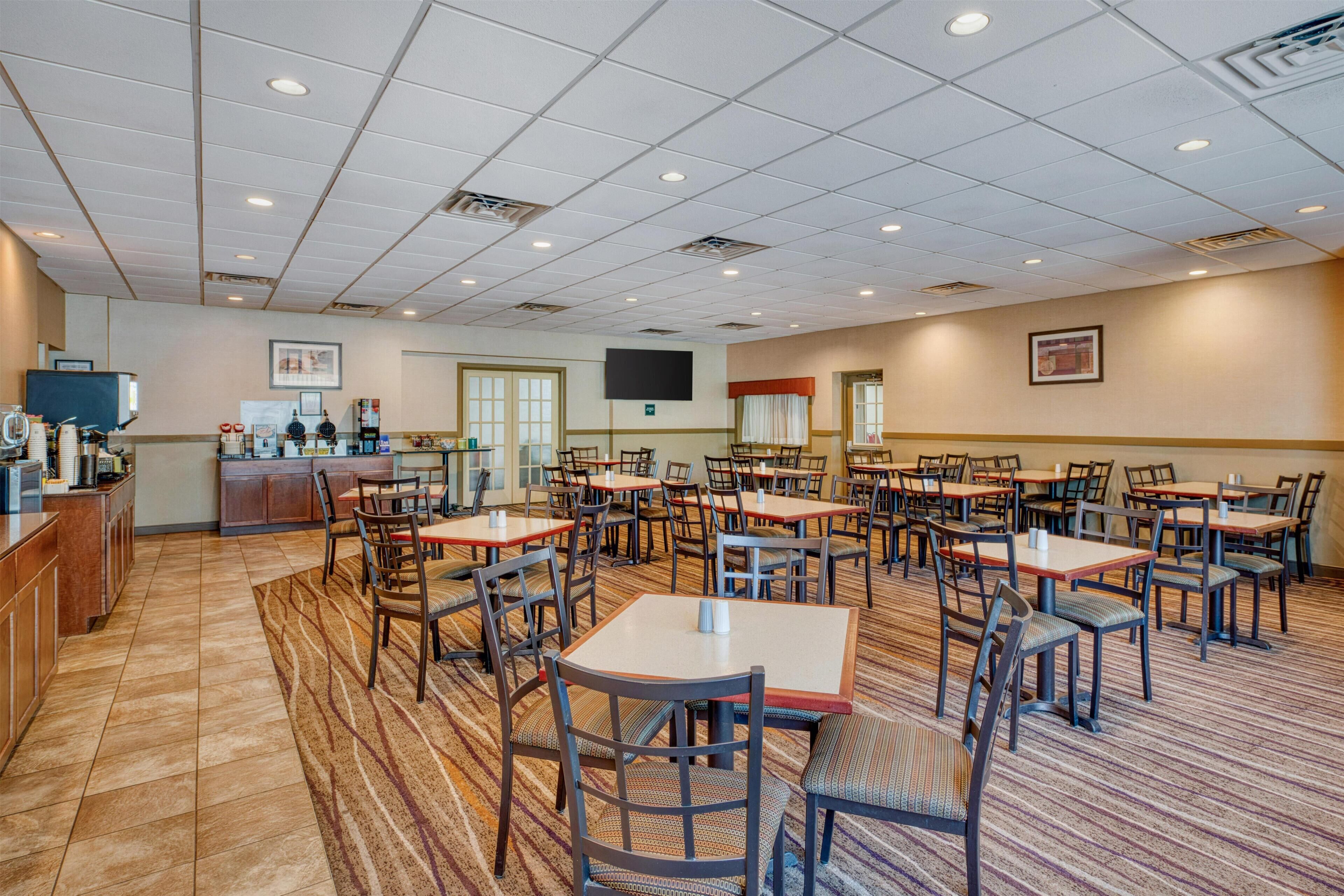 Free daily full breakfast 