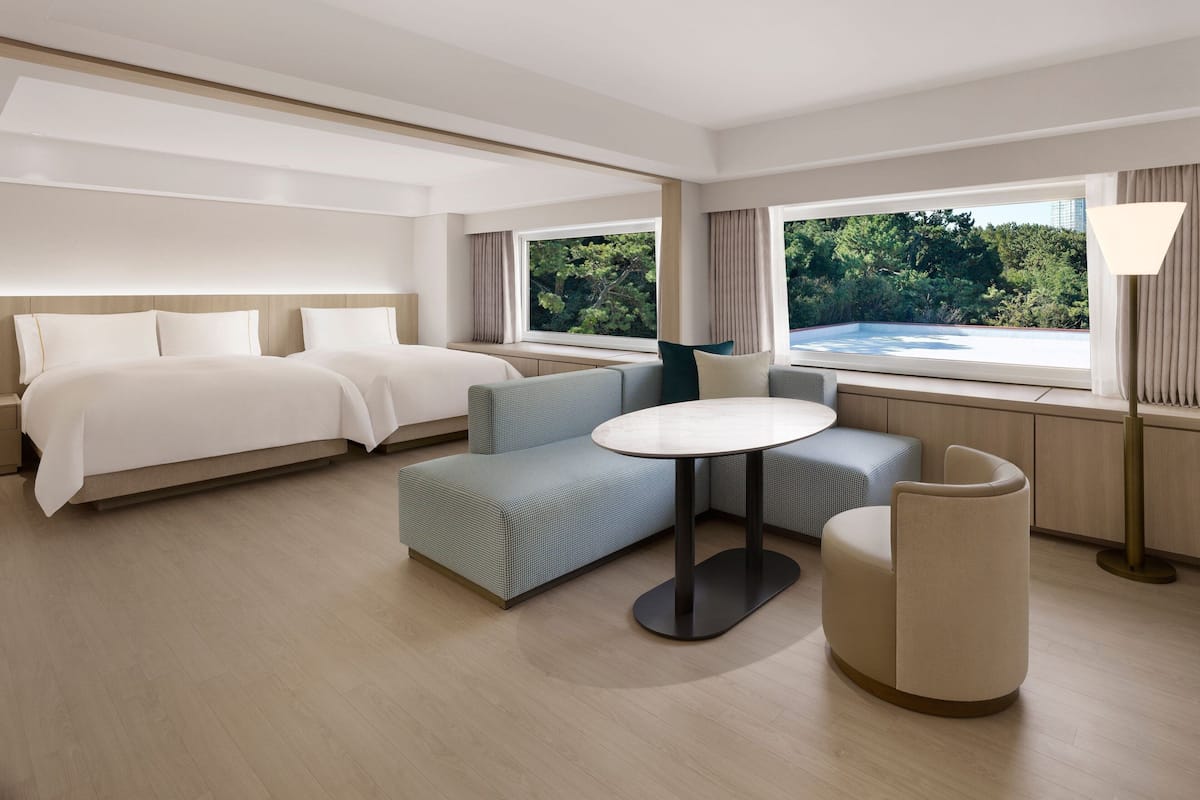 Deluxe Family Ondol Suite, 1 Bedroom Suite, 1 King and 1 Twin, Dongbaek Park view | 1 bedroom, premium bedding, down comforters, pillowtop beds