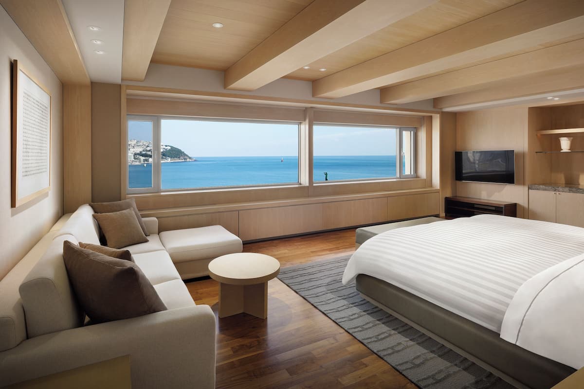 Premium bedding, down duvets, pillow-top beds, minibar