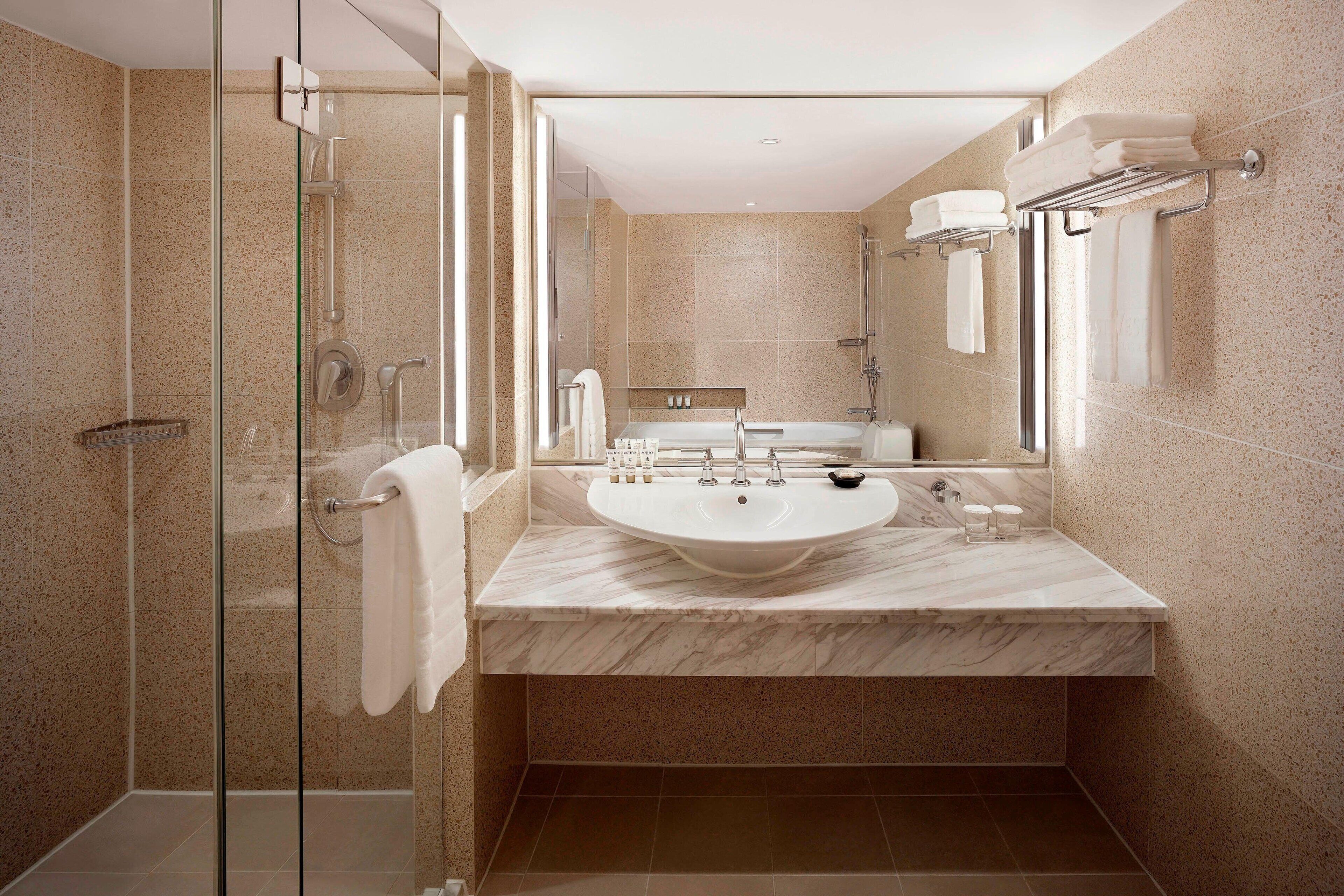 executive grand, club lounge access, junior suite, 1 king, haeundae beach view | bathroom | combined shower/bathtub, deep-soaking bathtub, designer toiletries