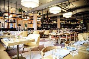 Päivittäinen buffetaamiainen (36.90 EUR per henkilö)