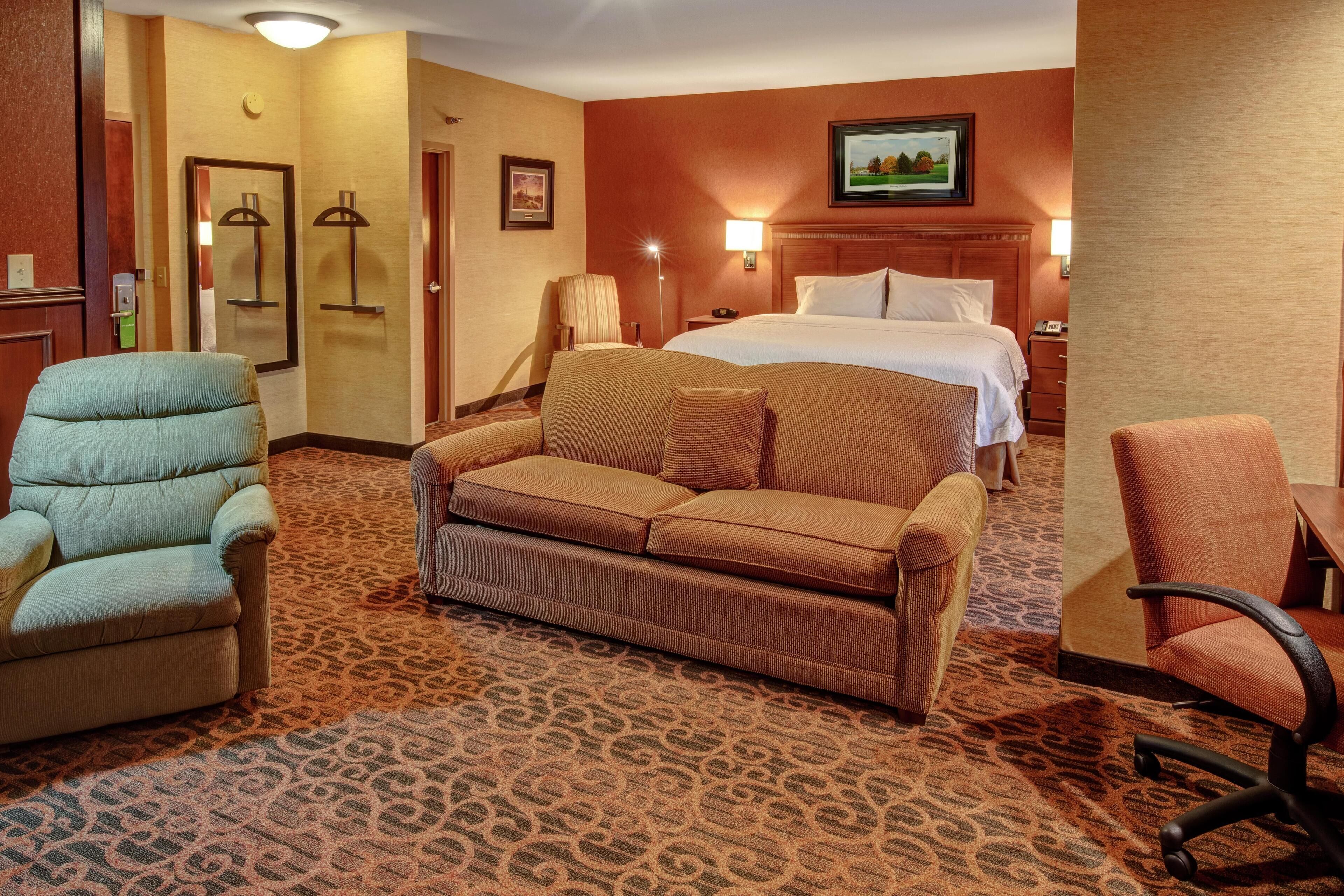 Suite, 1 King Bed, Non Smoking | Select Comfort beds, in-room safe, desk, laptop workspace