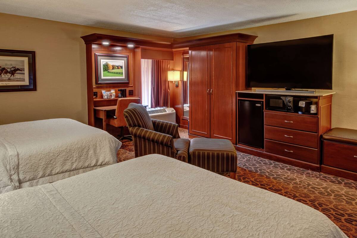 room, accessible, non smoking | select comfort beds, in-room safe, desk, laptop workspace