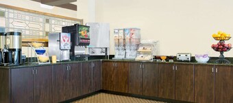 Days Inn by Wyndham Asheville/Mall