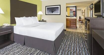 Days Inn by Wyndham Asheville/Mall