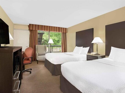 Days Inn by Wyndham Asheville/Mall