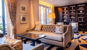 Sala de estar en el lobby