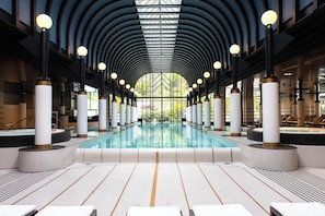 Indoor pool, seasonal outdoor pool, pool loungers