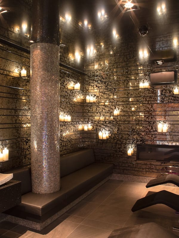 Couples treatment rooms, sauna, hot tub, steam room, body treatments