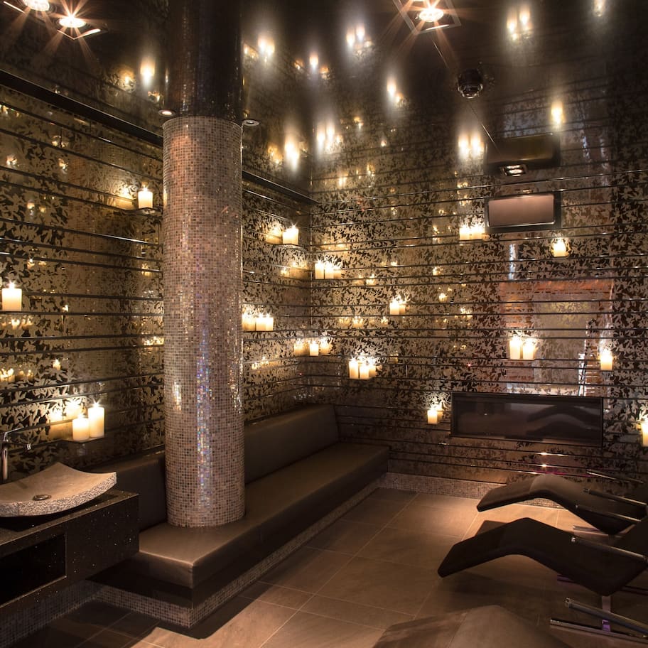 Couples treatment rooms, sauna, hot tub, steam room, body treatments