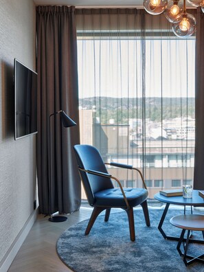 Business Room, Harbour View (Class)