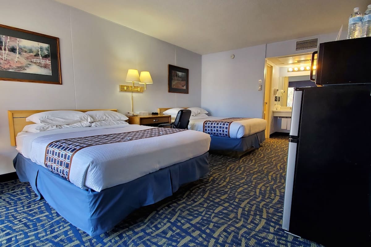 Room, 2 Queen Beds, Non Smoking