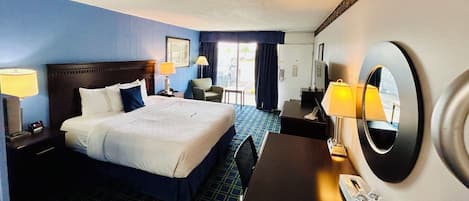 Room, 1 King Bed, Non Smoking | Premium bedding, desk, laptop workspace, blackout curtains