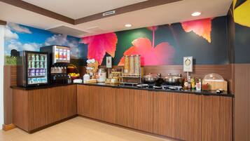 Free daily continental breakfast