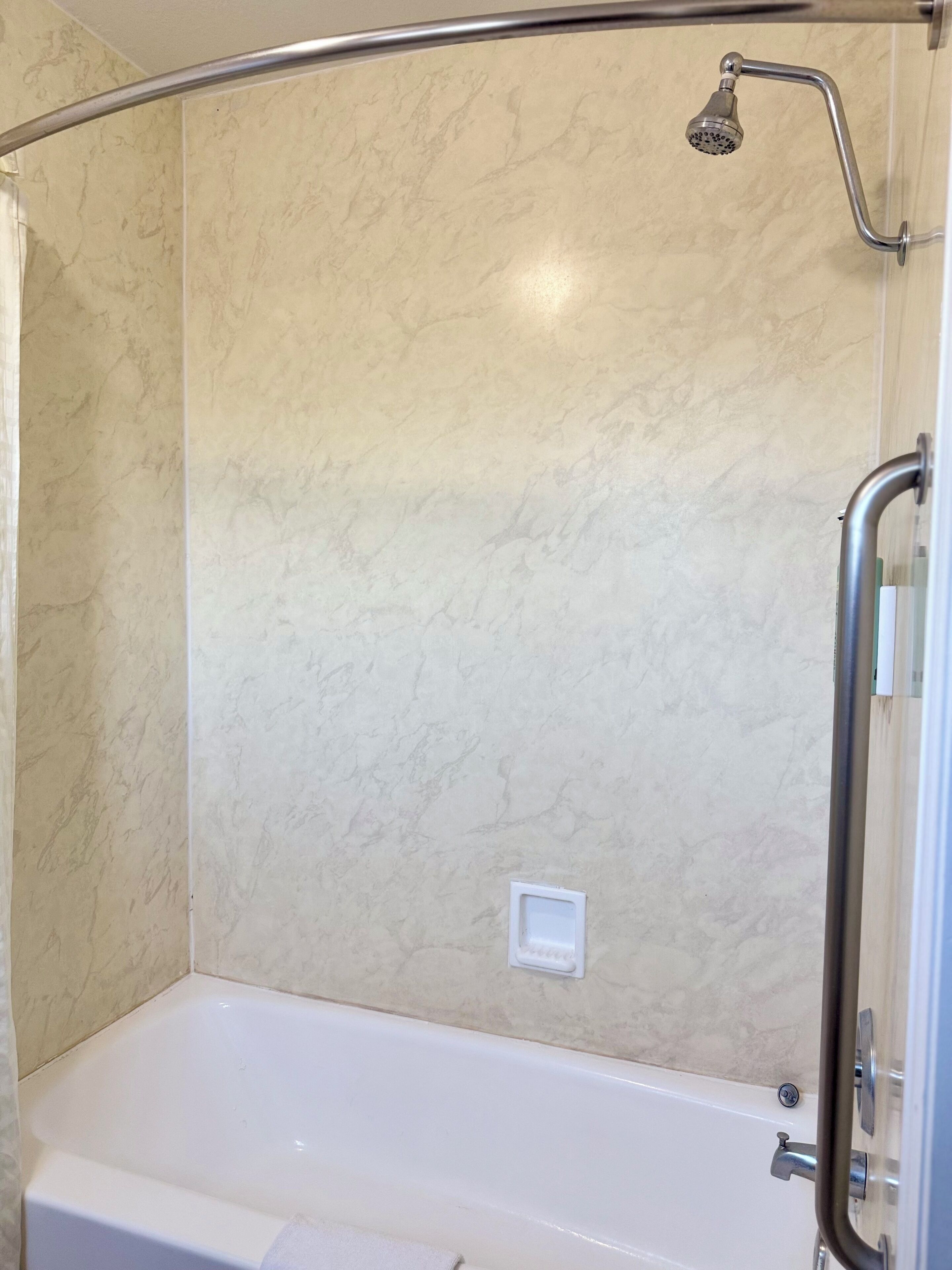 Standard Room, 2 Double Beds, Non Smoking, Refrigerator & Microwave | Bathroom
