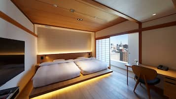 套房, 多張床 | 羽絨被、客房內保險箱、書桌、熨斗/熨衣板