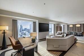 Living area - Hilton Nagoya (Nagoya)