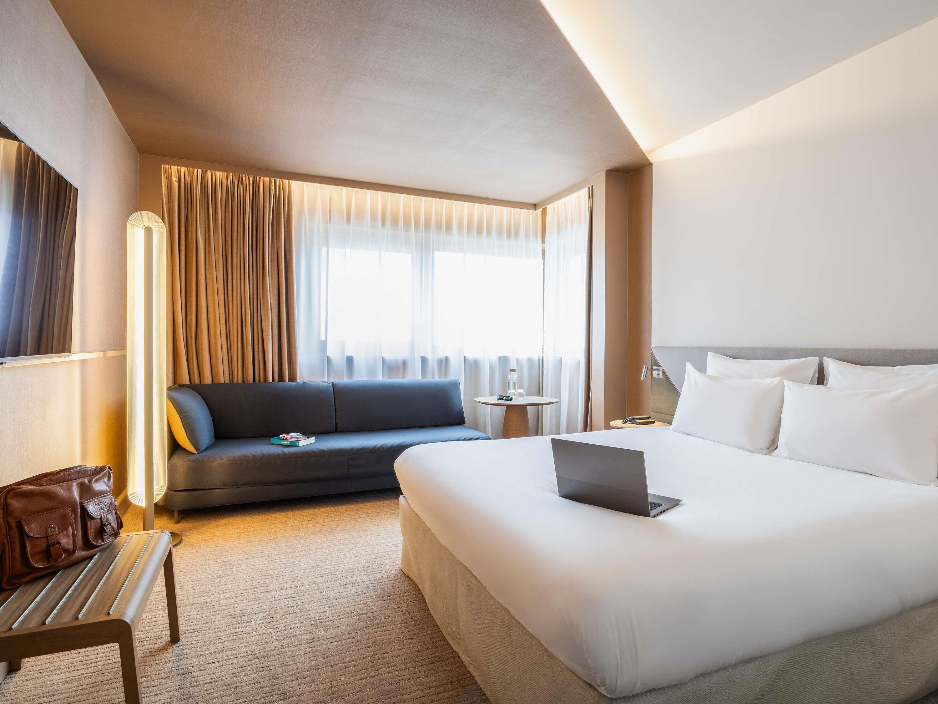 1 chambre, minibar, coffres-forts dans les chambres, bureau