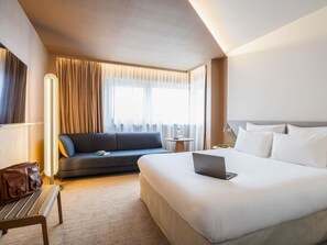 1 sovrum, minibar, värdeförvaringsskåp på rummet och skrivbord