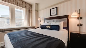 Suite, 1 Schlafzimmer, Stadtblick (1 Queen and 1 Sofabed) | Pillowtop-Betten, Zimmersafe, Verdunkelungsvorhänge