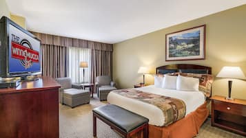 Premium bedding, pillowtop beds, in-room safe, desk