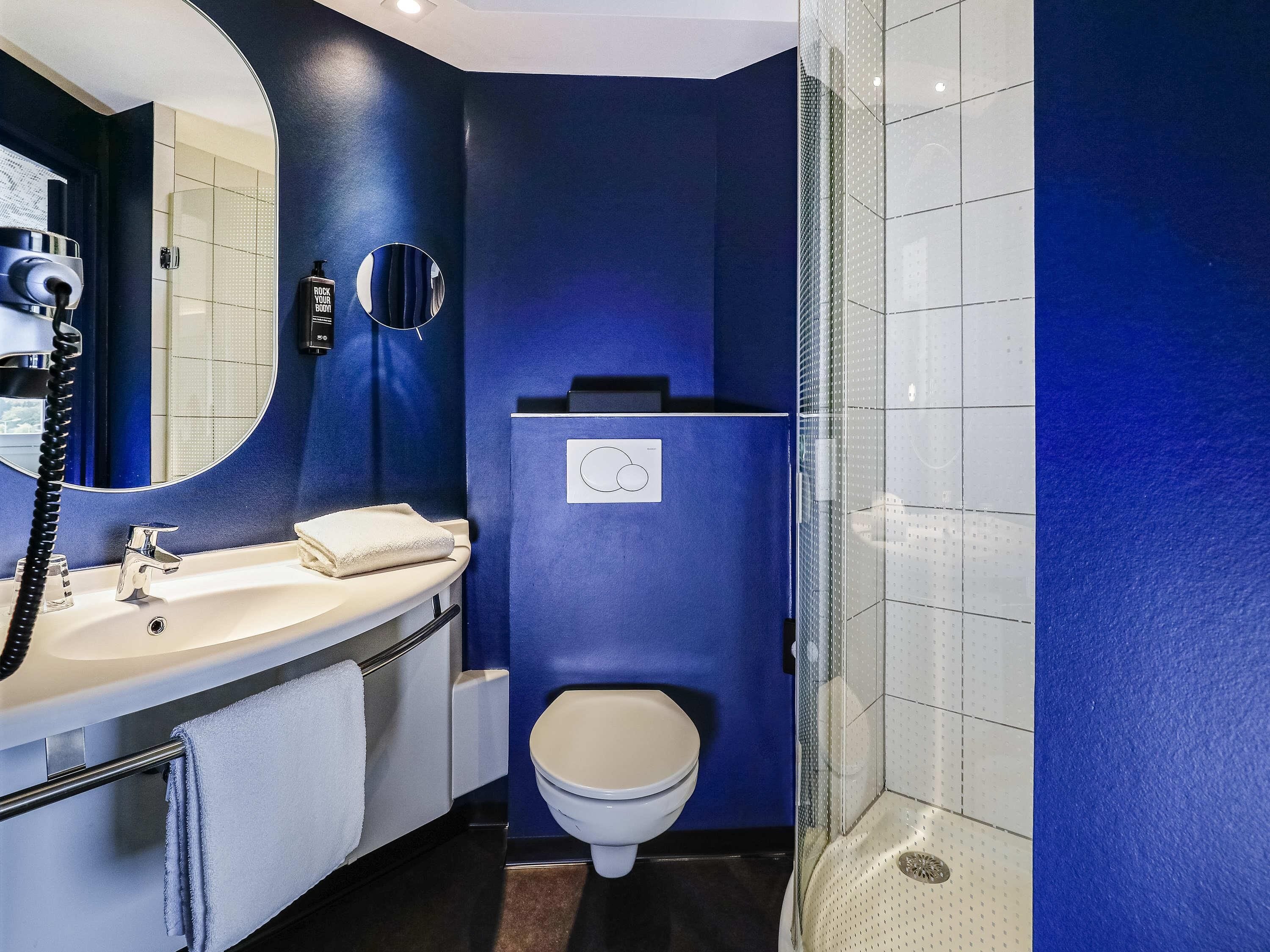 Premium bedding, in-room safe, desk, blackout curtains