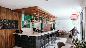 Snack bar