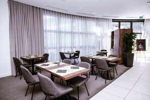 Frühstück, Mittagessen und Abendessen