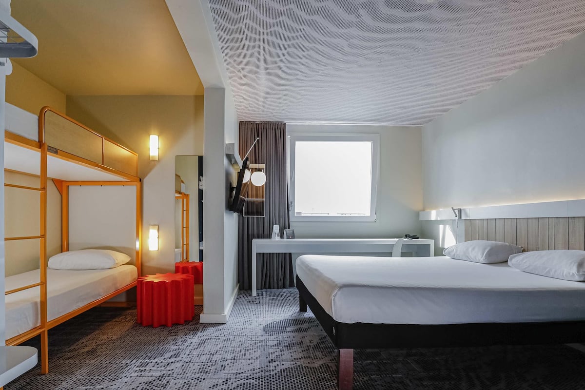 Standard Room, Multiple Beds | Premium bedding, in-room safe, desk, blackout drapes