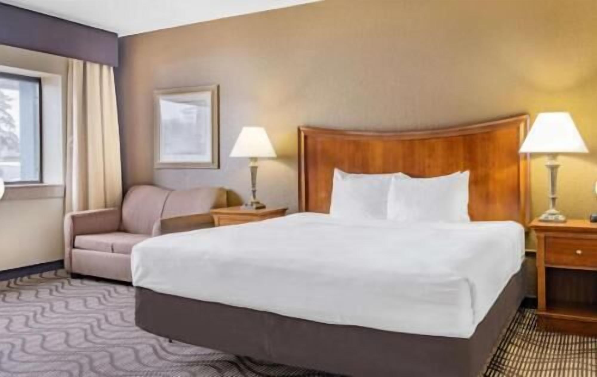 Ropa de cama de alta calidad y escritorio