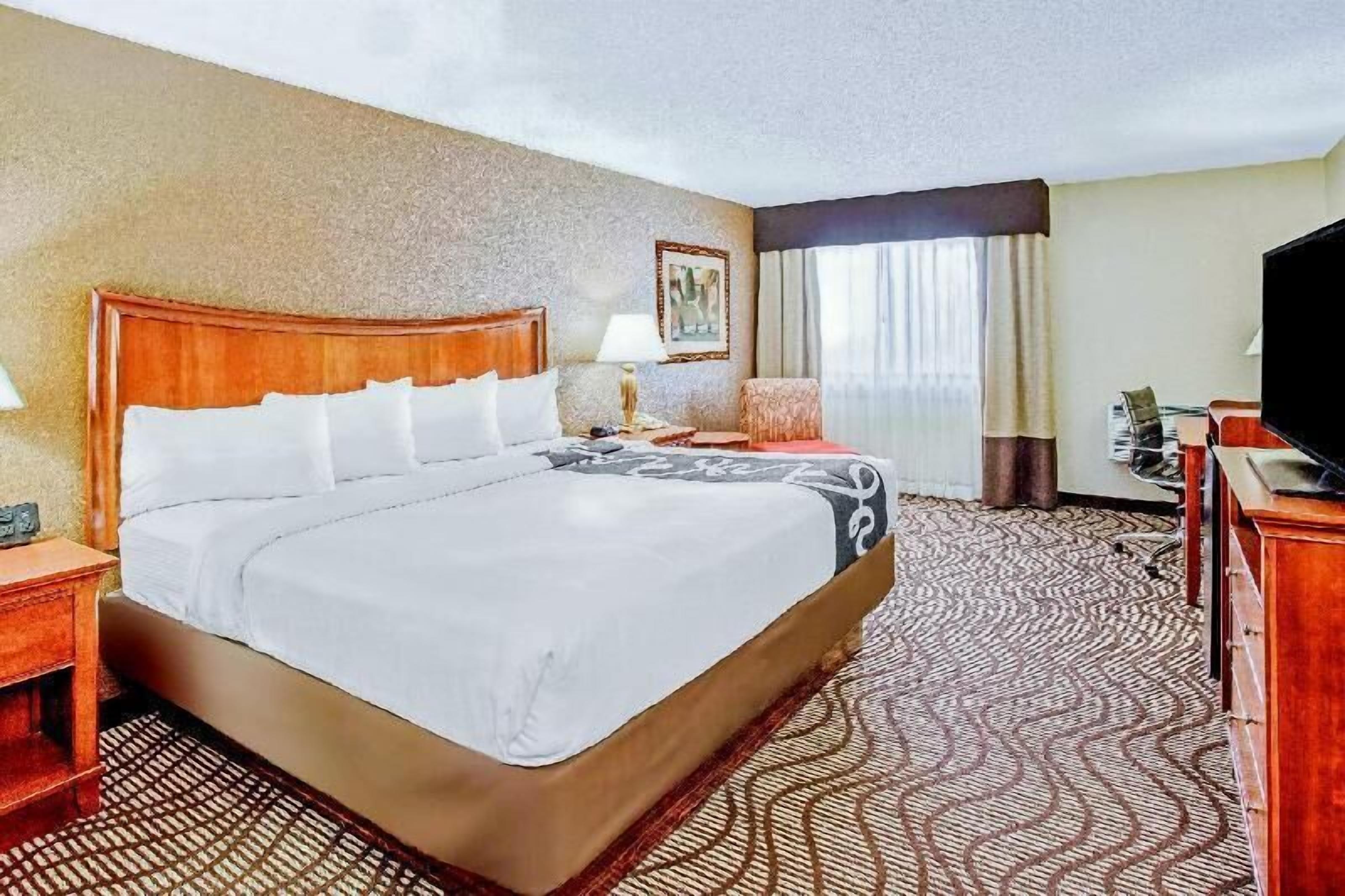Ropa de cama de alta calidad y escritorio