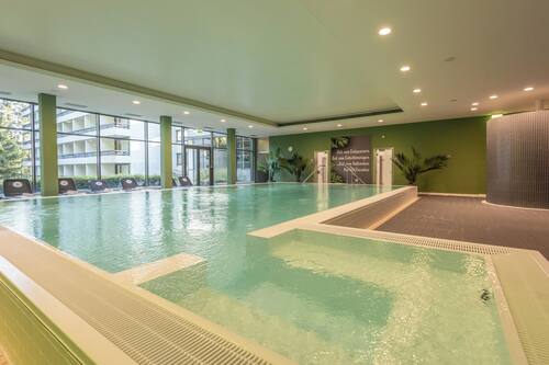 Indoor pool, pool loungers