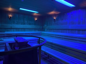Sauna, hot tub, hot stone massages, sports massages, 3 treatment rooms