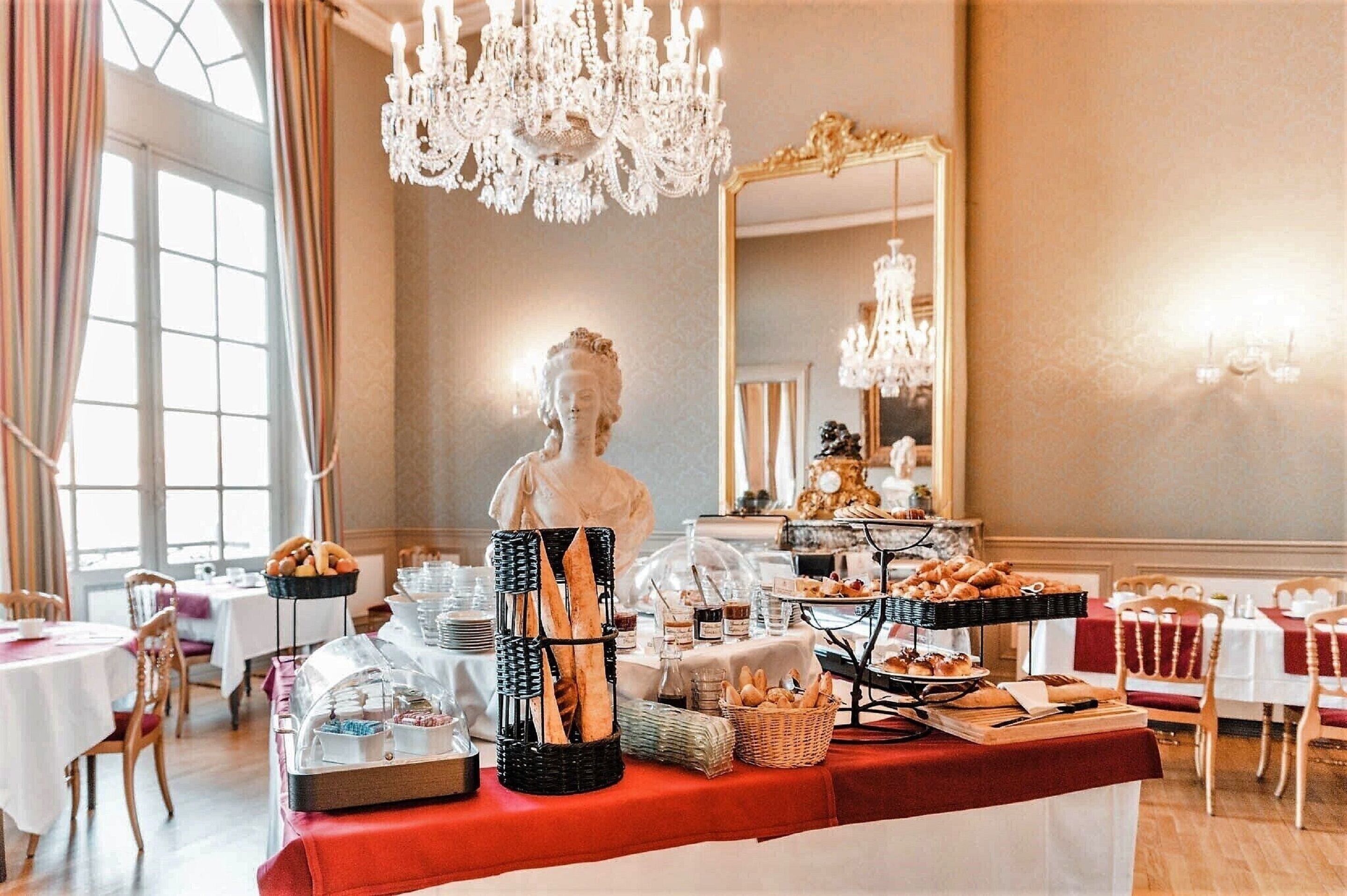 daily buffet breakfast (eur 19.50 per person)