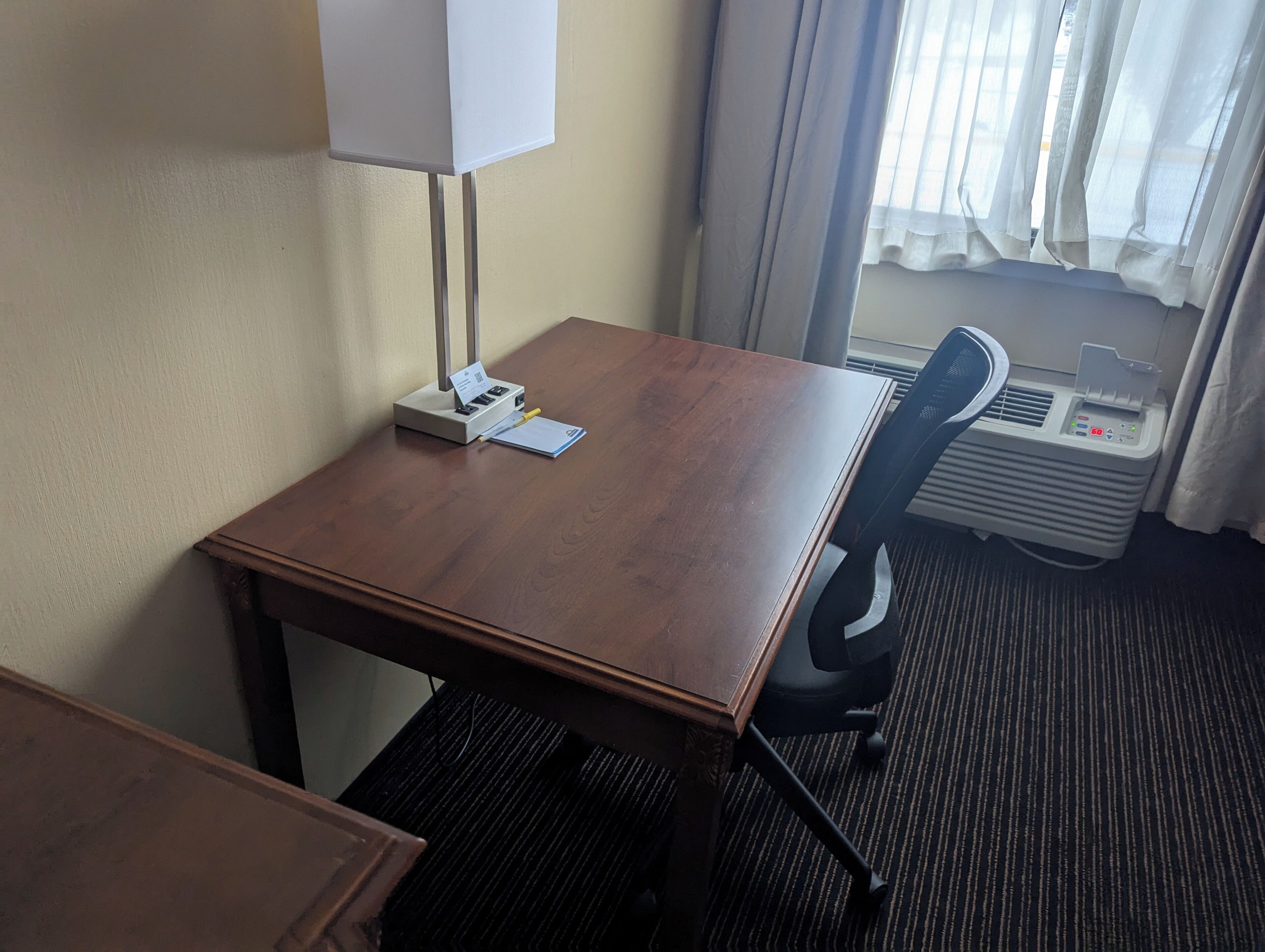 room, 1 queen bed, accessible, non smoking | desk, iron/ironing board, free wifi, bed sheets